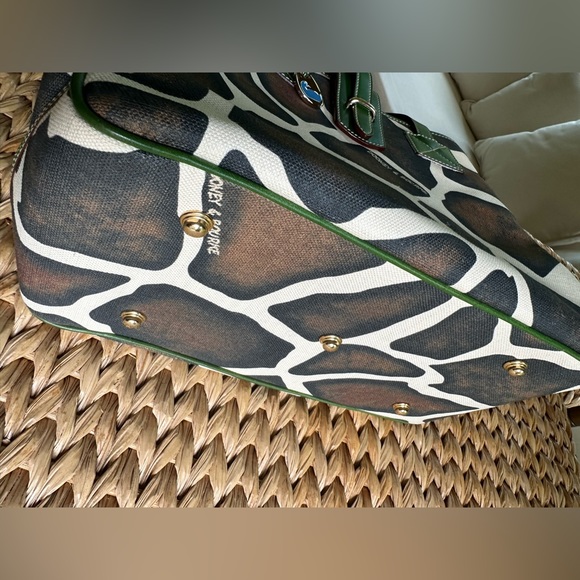Dooney & Bourke Giraffe Canvas green leather trim bag - Picture 9 of 11